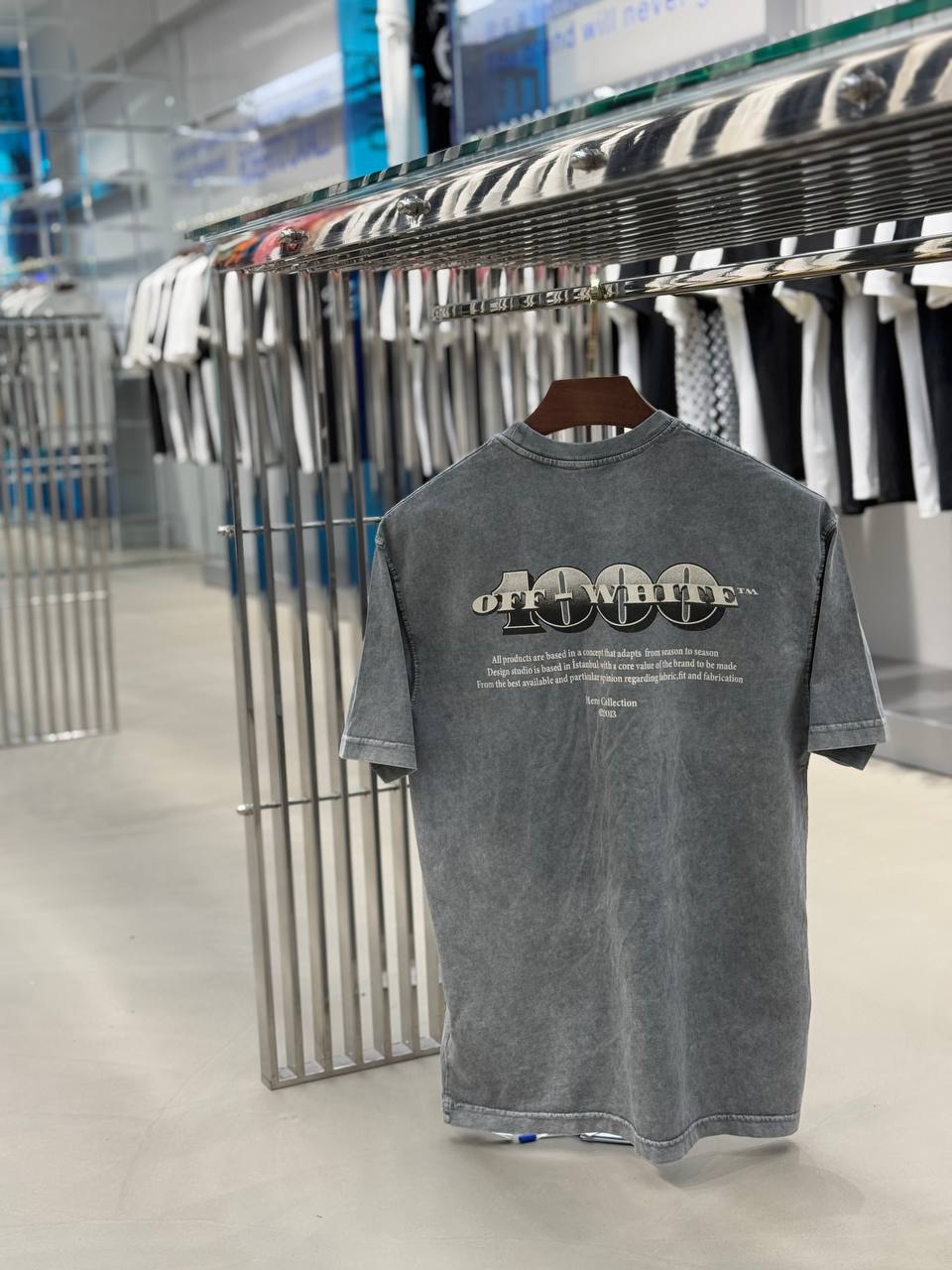 Off-White 1000 Grey T-shirt
