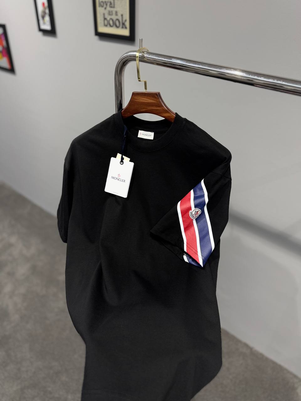 Sleeve Logo Black T-shirt