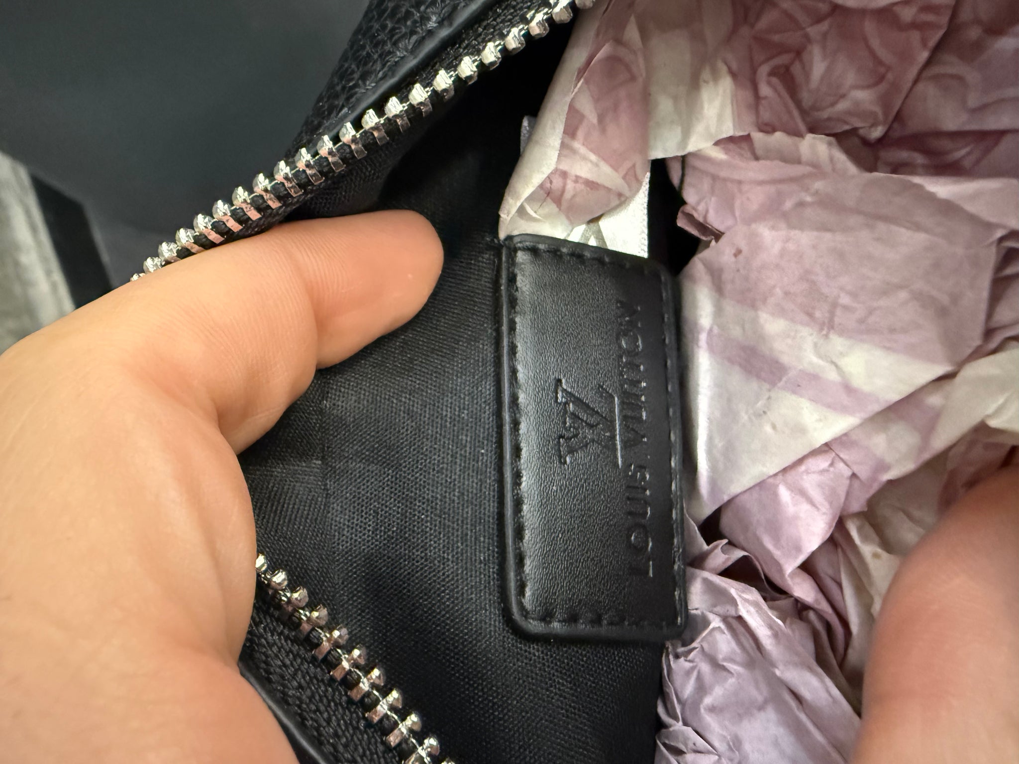Lv Alpha Black Wearable Wallet