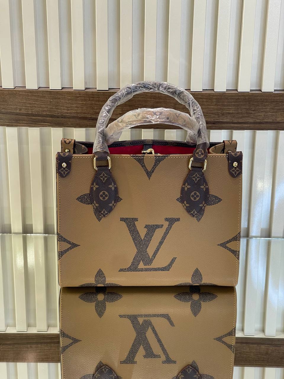 Lv On The Go Pm