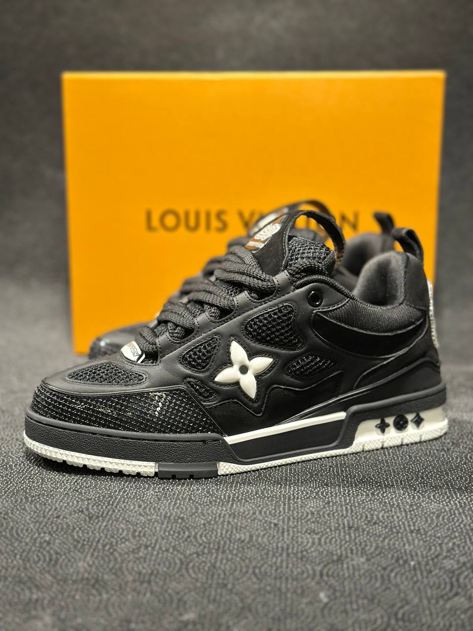 Skate Sneakers Black