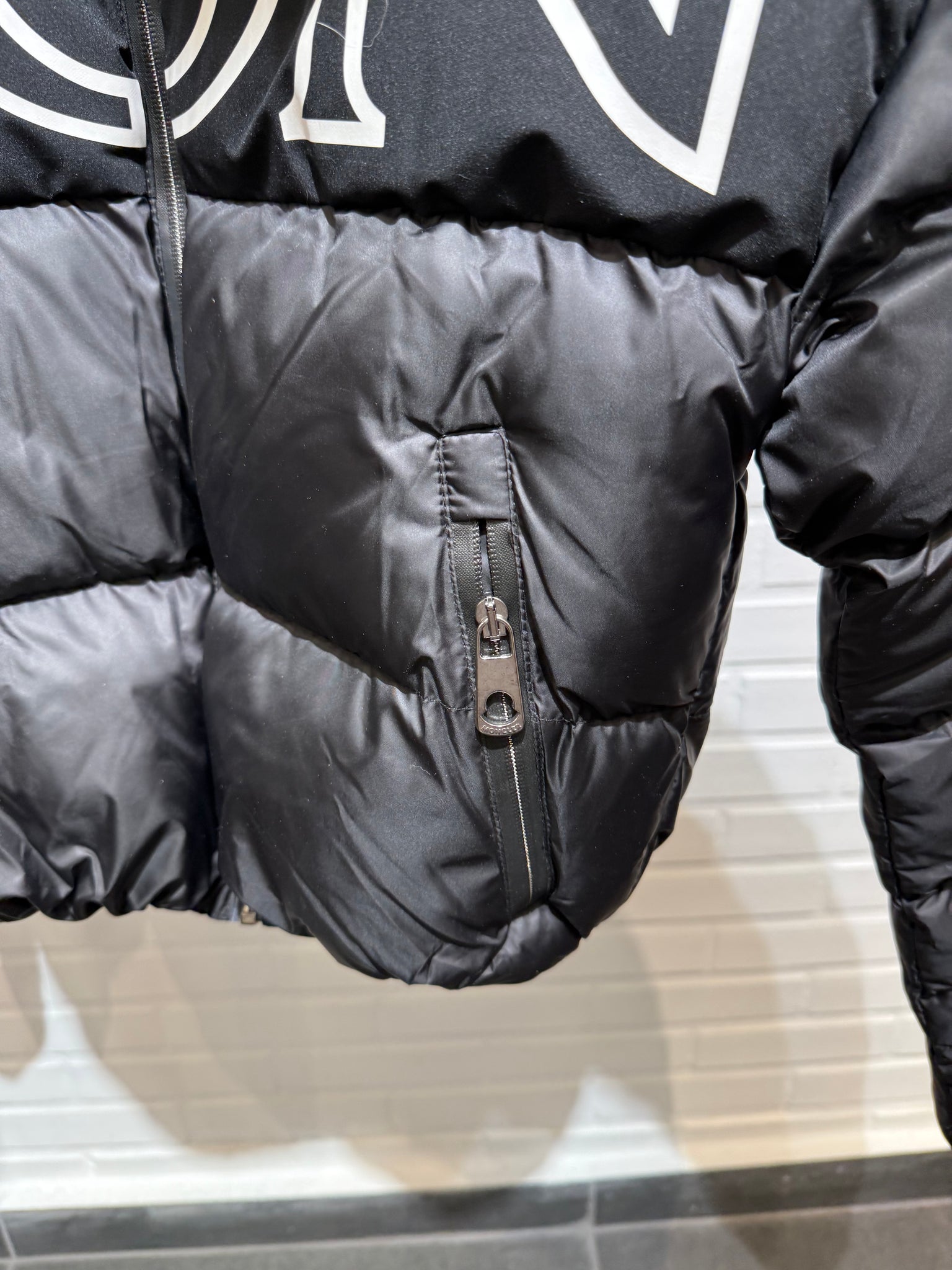 Moncler Black/White Short Puffer
