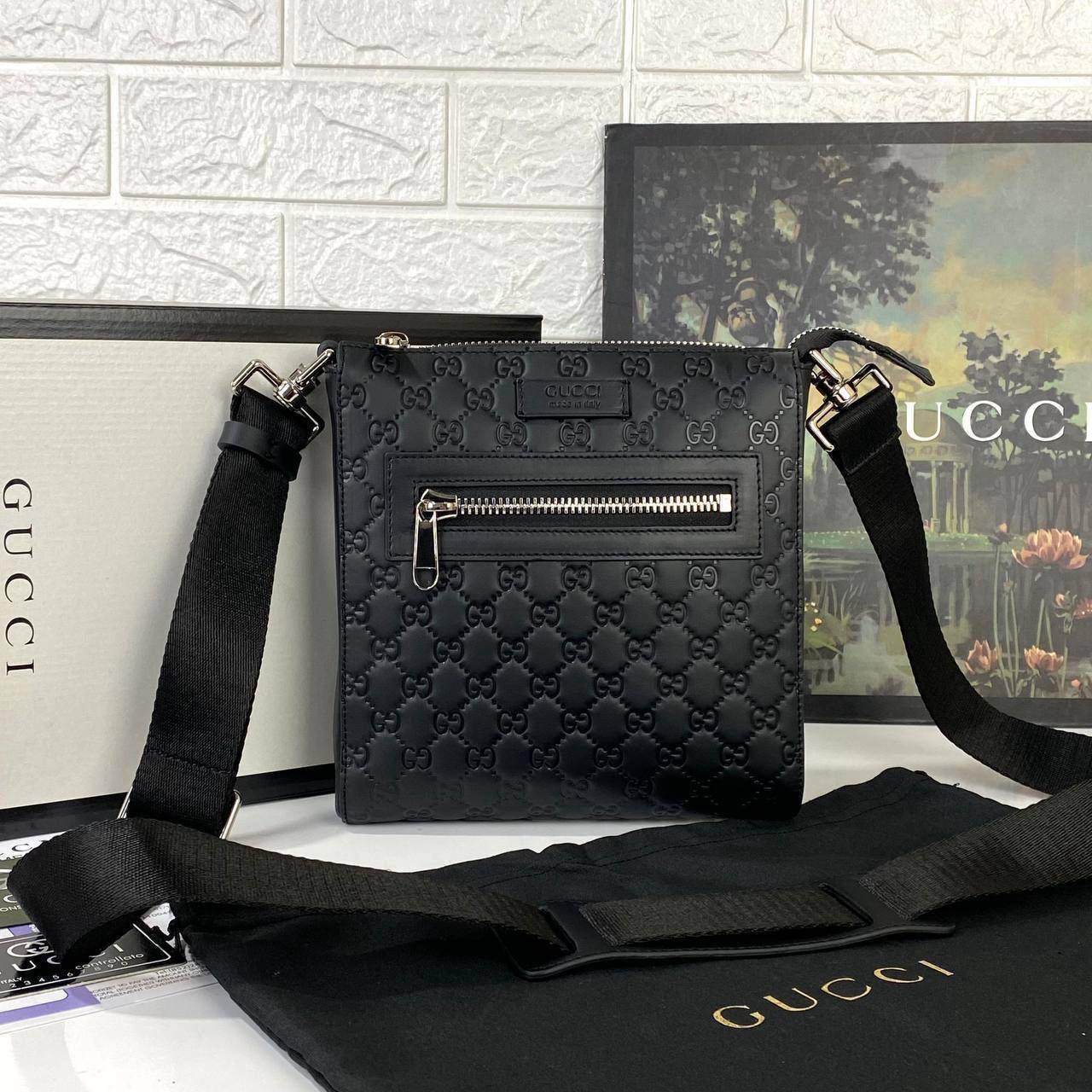 Gucci Black Small Messenger Bag Premium