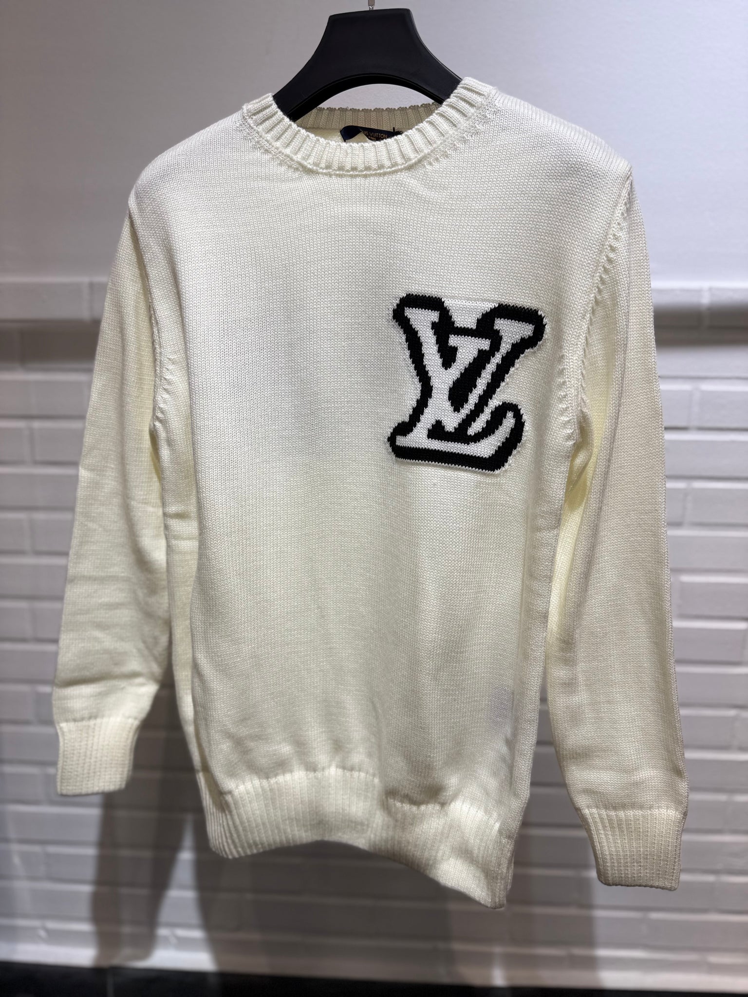 Lv White Knitwear