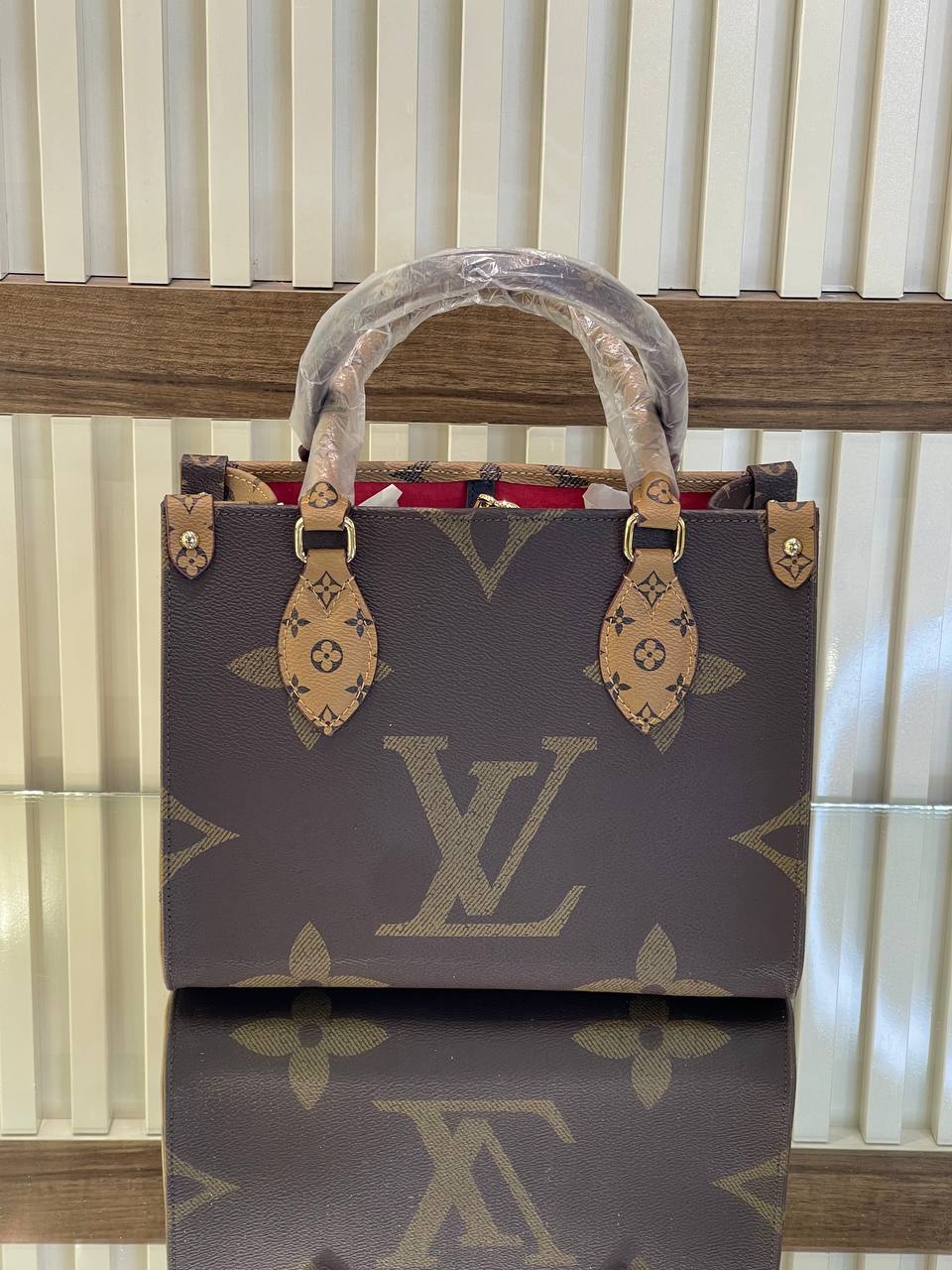 Lv On The Go Pm