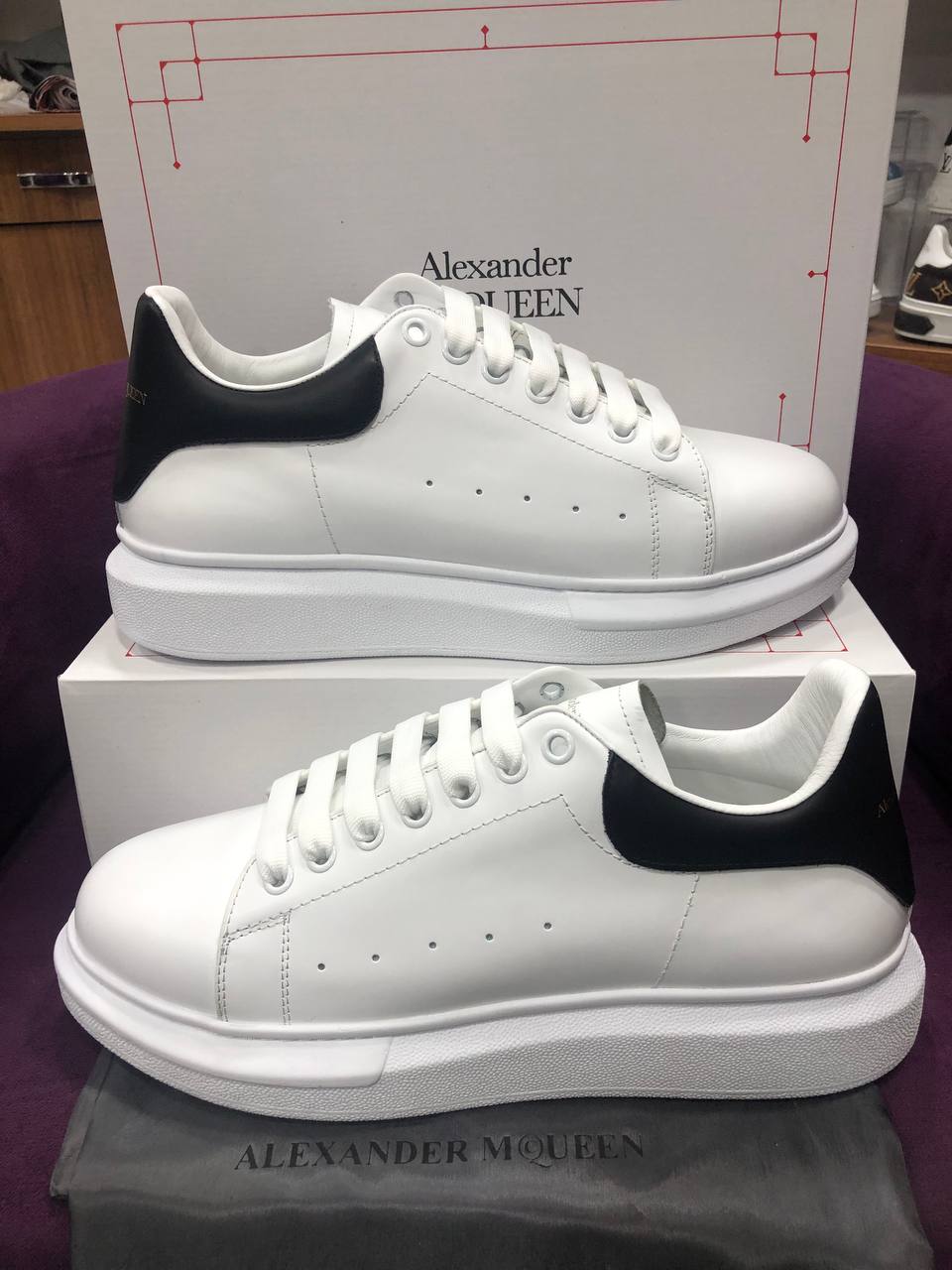 Alexander Mcqueen White/Black Sneakers